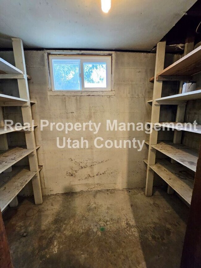 Building Photo - 152 W 100 S
