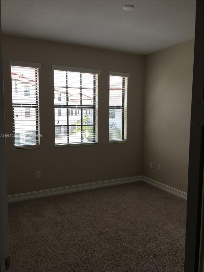 Building Photo - 1501 SW 113th Ave