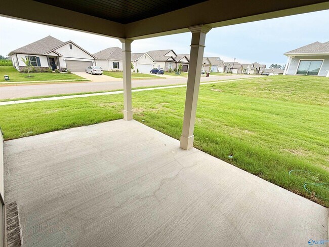 Building Photo - 28529 Whitehall Ln