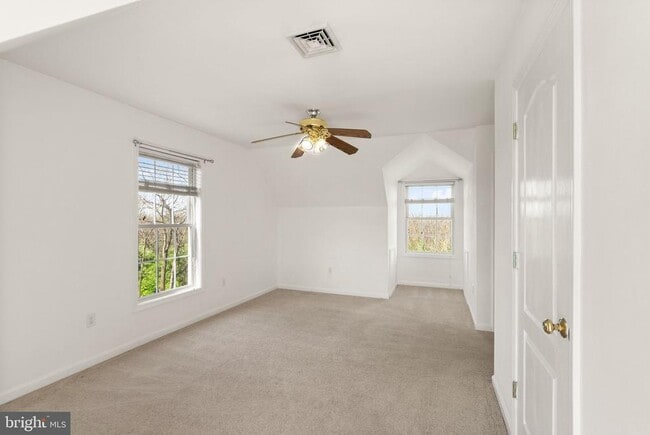 Building Photo - 943 Castle Rock Ln