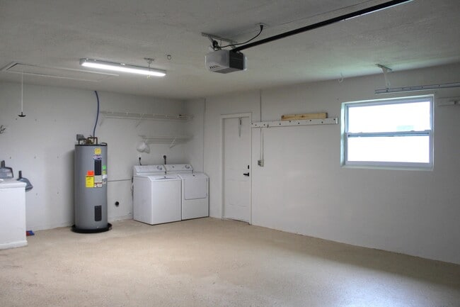 Building Photo - 137 Alcazar St