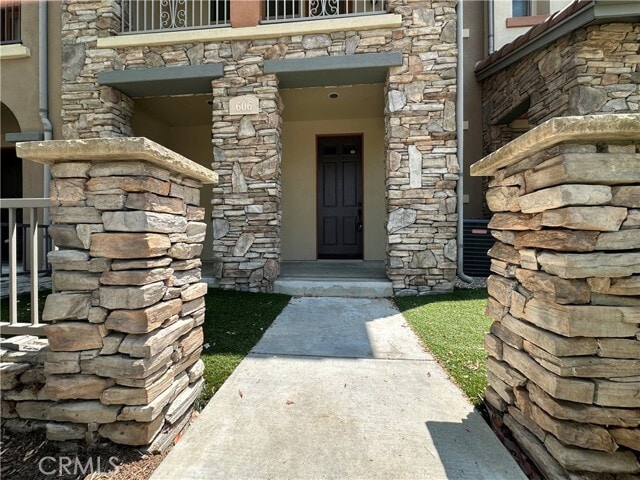 Building Photo - 606 Asbury Dr