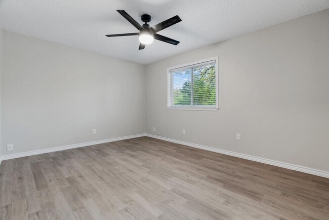 Building Photo - **Showing May 2 @ 5:30 PM** Three Bedroom ...