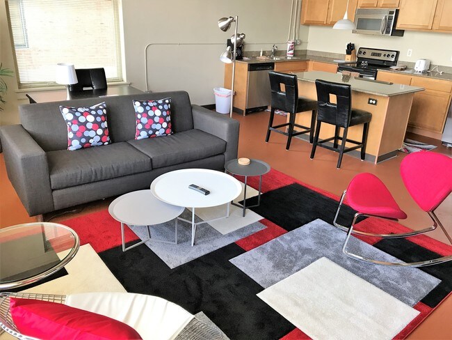 Building Photo - 38427 Tottenham Rd