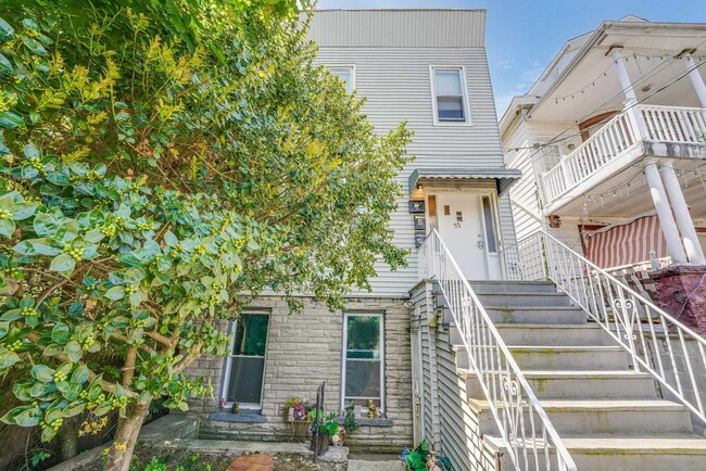 Building Photo - 53 Claremont Ave
