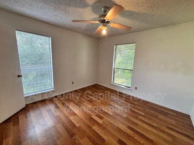 Building Photo - 249 Craddock Ave