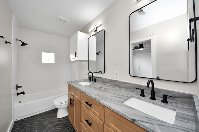 Building Photo - 5710 Cornish St