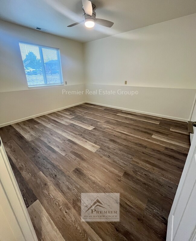 Building Photo - 1013 Western Dr