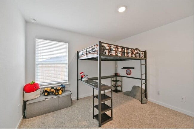 Building Photo - 1139 Hughes Crossing Dr