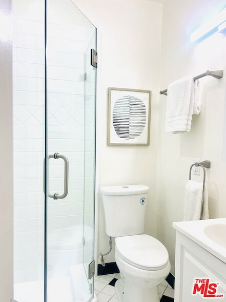 Building Photo - 1876 Alexandria Ave