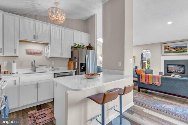 Building Photo - 4013 Carousel Way