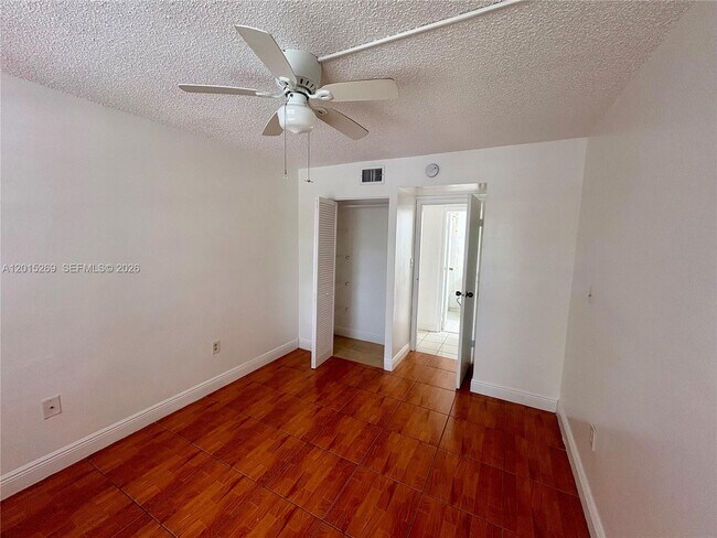 Building Photo - 4304 NW 9th Ave