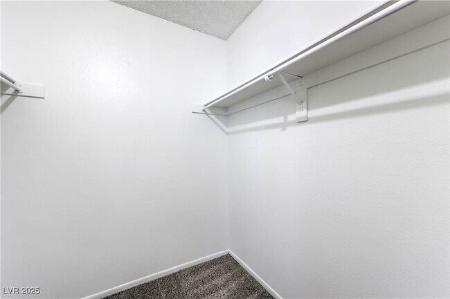 Building Photo - 6647 W Tropicana Ave