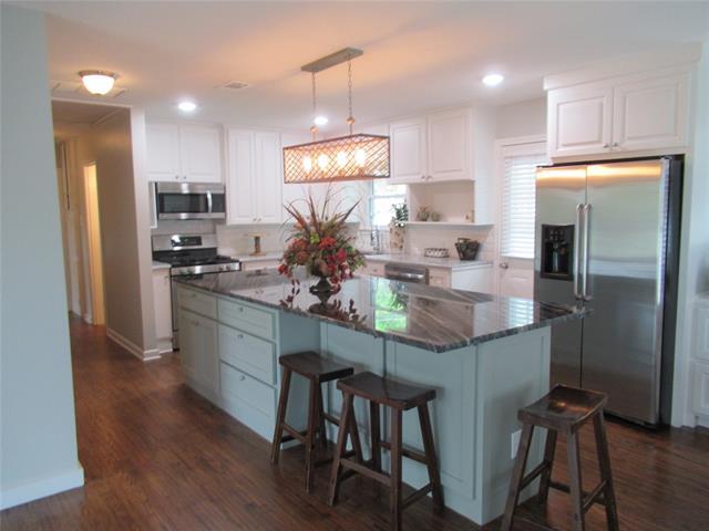 Building Photo - 106 S Clark St