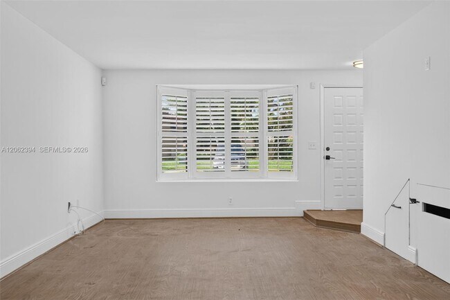 Building Photo - 10206 SW 77th Ct