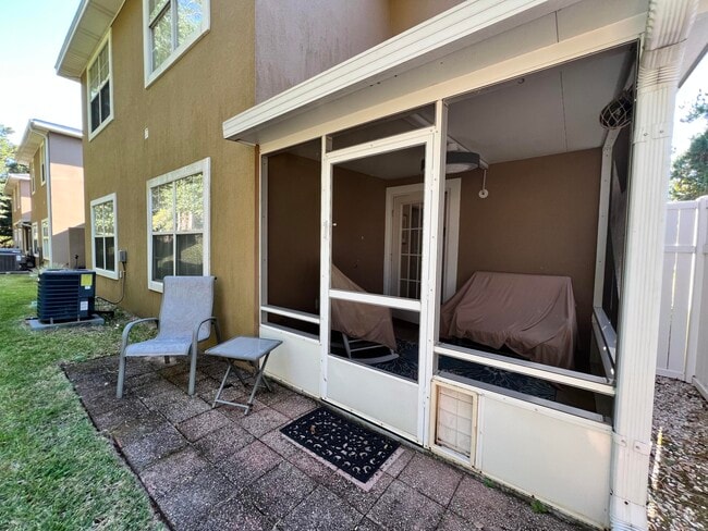 Building Photo - 1311 Treasure Cove