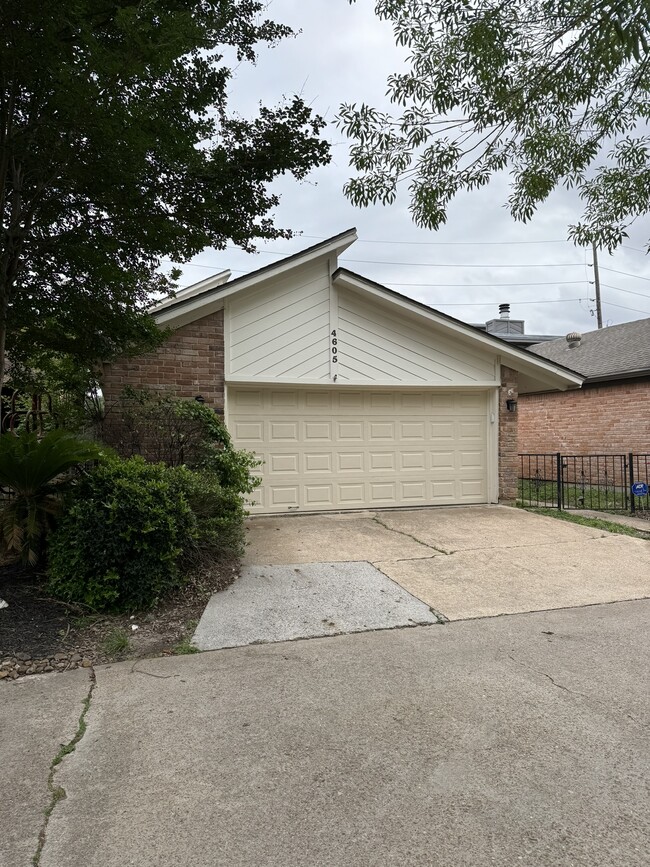 Building Photo - 4605 Cashel Glen Dr