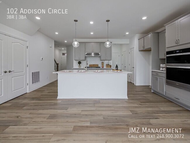 Building Photo - 102 Addison Cir