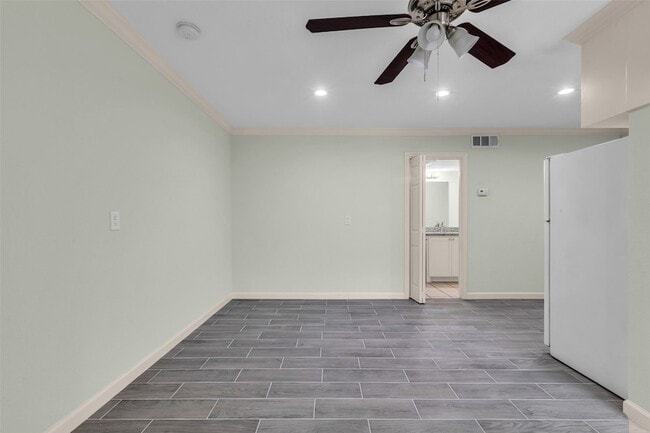 Building Photo - 1311 Antoine Dr