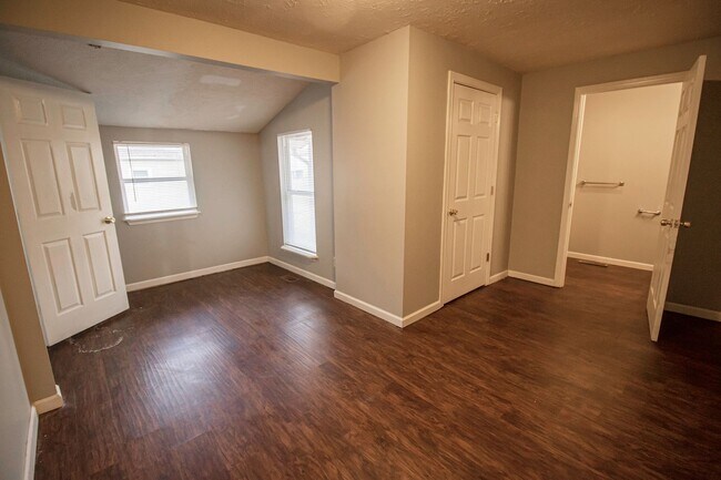 Building Photo - 803/805 N 7th St