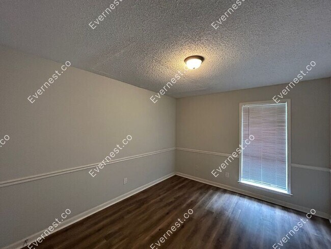 Building Photo - 760 Hackberry Dr