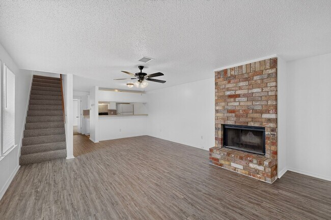 Building Photo - 6120 Cypress Point Dr