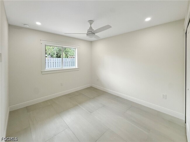 Building Photo - 6950 Overlook Dr