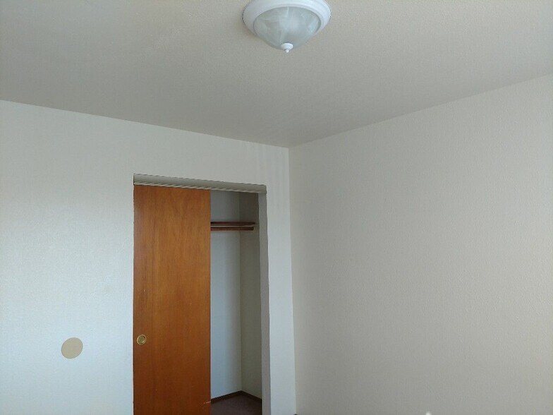 Building Photo - 1600 Fischer Ave