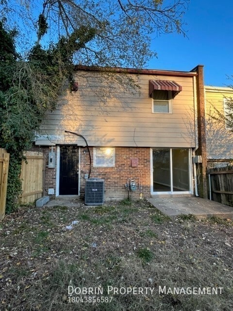 Building Photo - 3325 Dill Ave