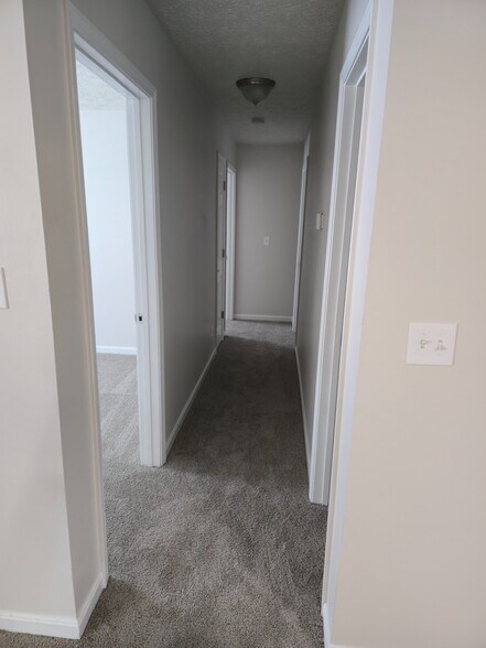 Building Photo - 194 Graham St