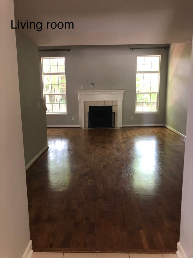 Building Photo - 1071 Valley Forge Rd