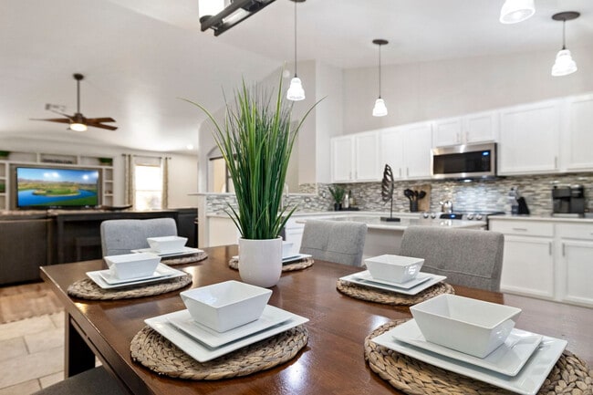 Building Photo - 4111 S Dewdrop Ct