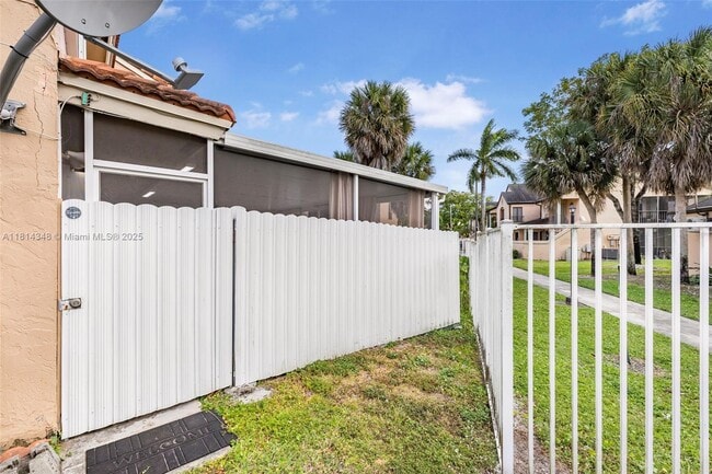 Building Photo - 8252 NW 191st Ln