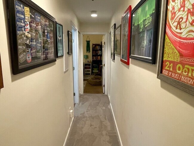 Building Photo - 110 Strathmore Rd