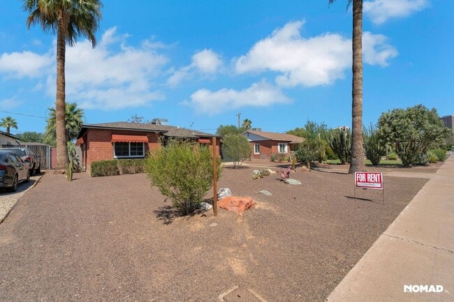 Building Photo - Charming 2BR House in Phoenix