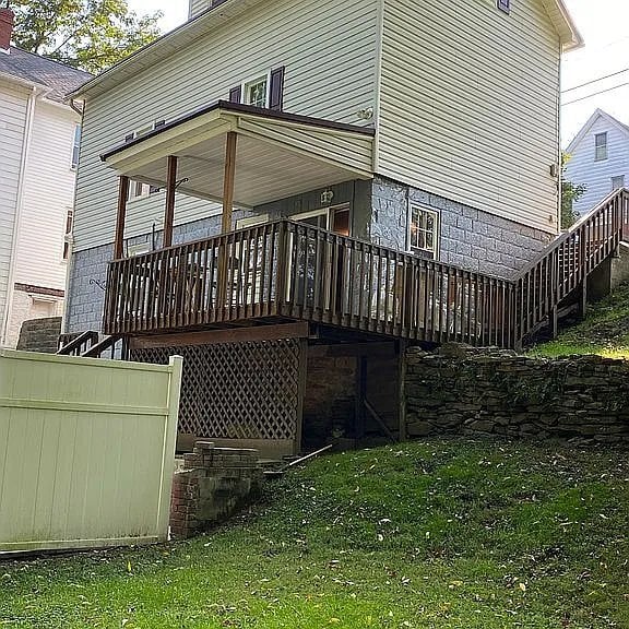 Building Photo - 745 Sidney St