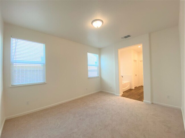 Building Photo - 4422 Andrea Dr