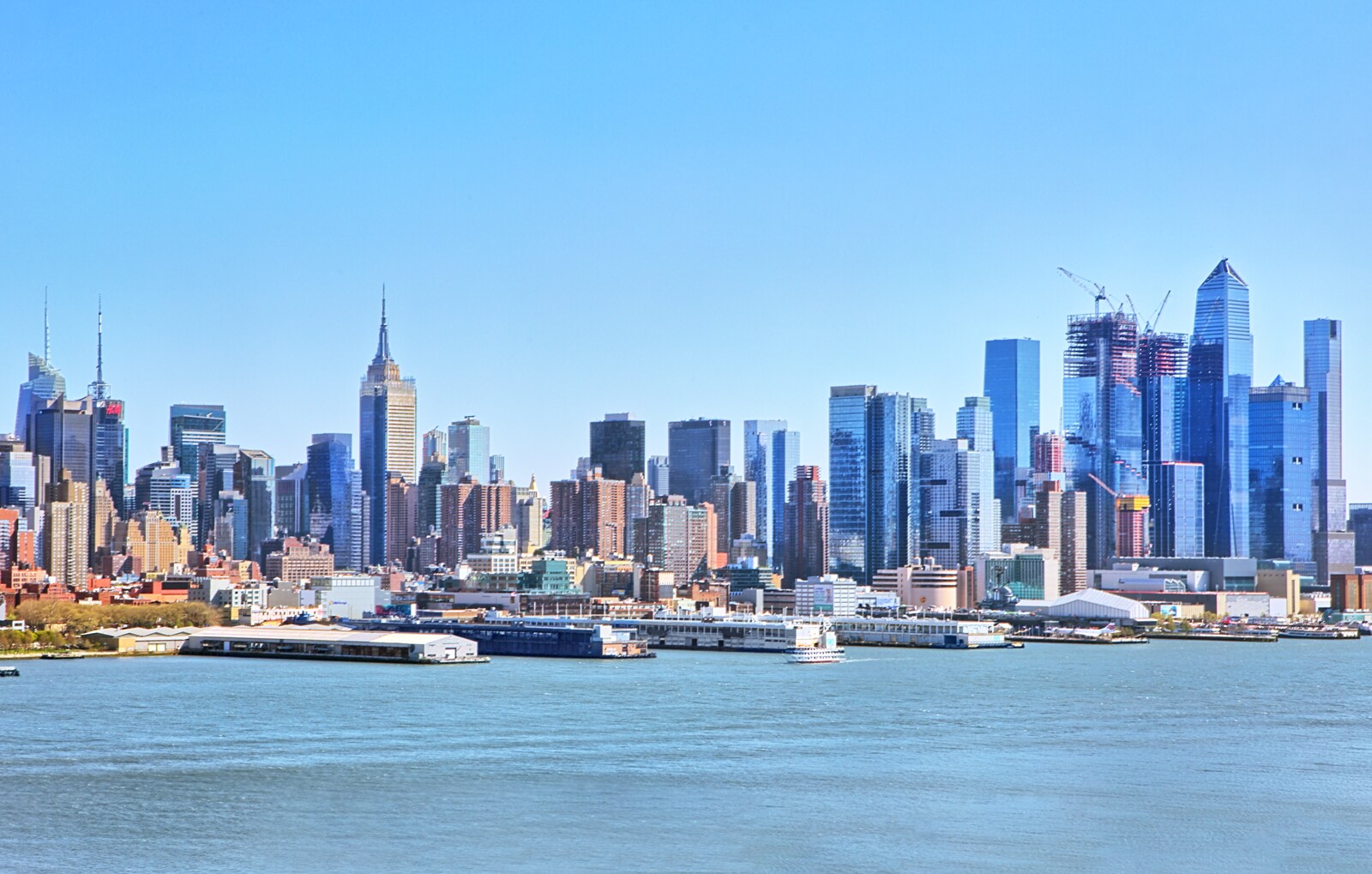 Building Photo - 6050 Boulevard E