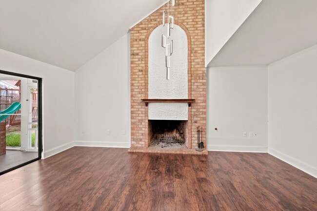 Building Photo - 8414 Zodiac Dr