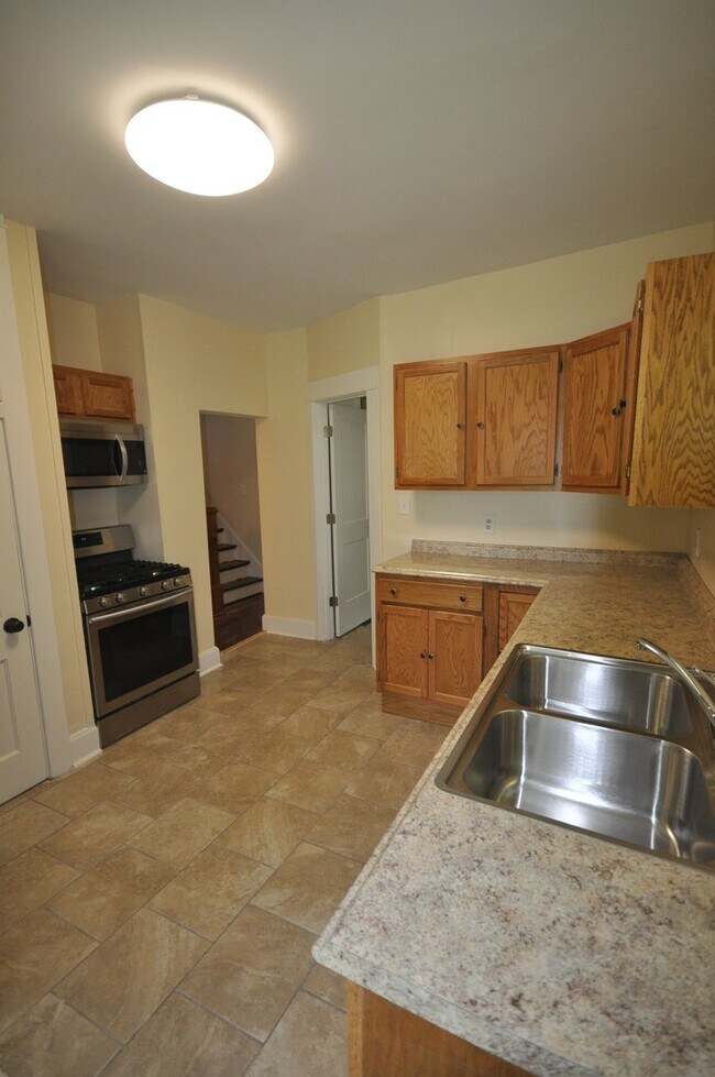 Building Photo - Pre-Leasing Now for Fall Semester 2026