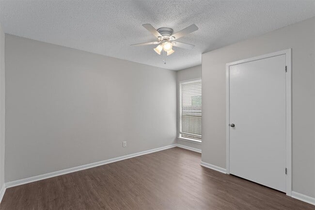 Building Photo - 13357 Water Oak Ln