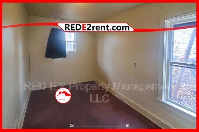 Building Photo - 609 Laurel Ave