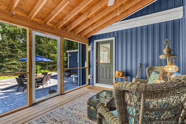 Building Photo - 32 Twin Bridge Rd