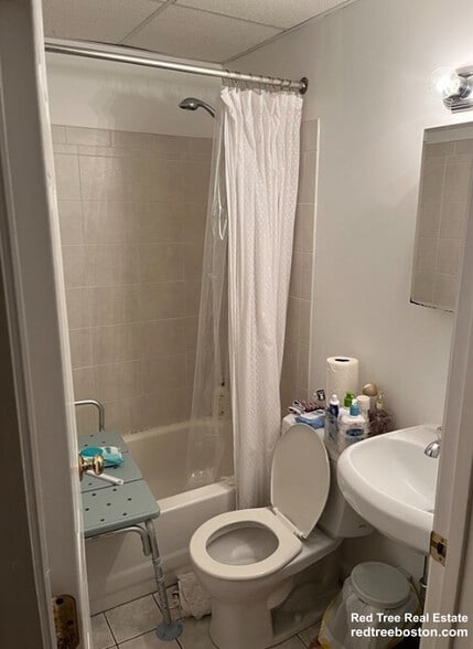 Building Photo - 1061 Beacon St