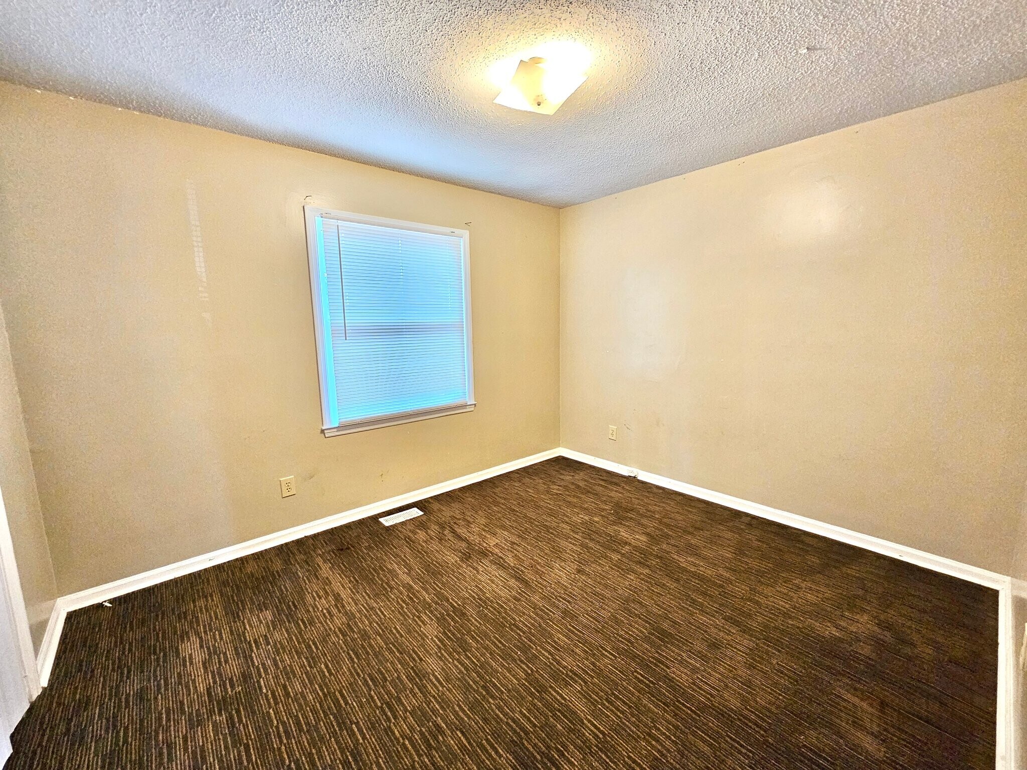 Building Photo - 2503 Harley Dr