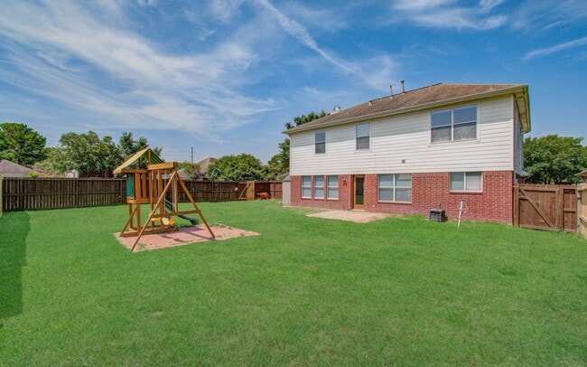 Building Photo - 21922 Gold Leaf Trail