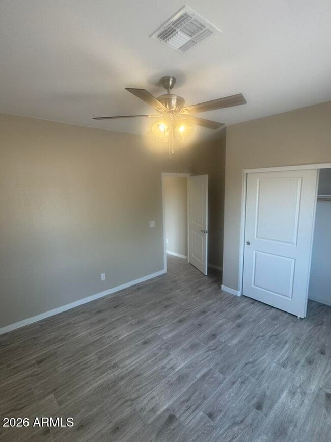 Building Photo - 15235 S Country Club Dr