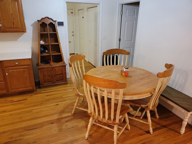 Building Photo - 331 Glenwood Dr