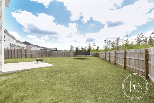 Building Photo - 1095 Marne Blvd