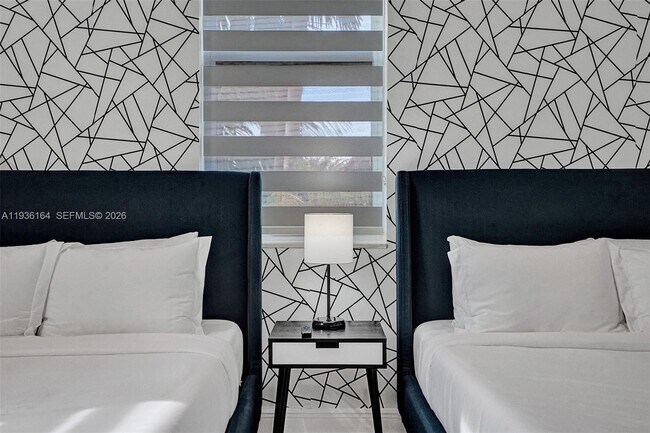 Building Photo - 1430 NW 114th Ave